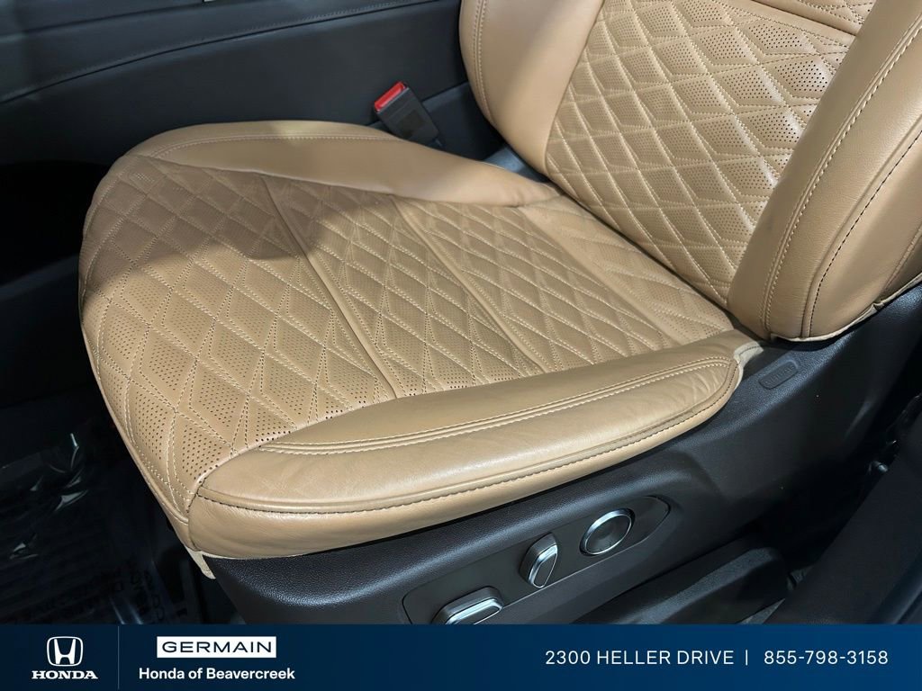 Used 2024 Cadillac Escalade Sport w/ LPO, ONYX Package image 19