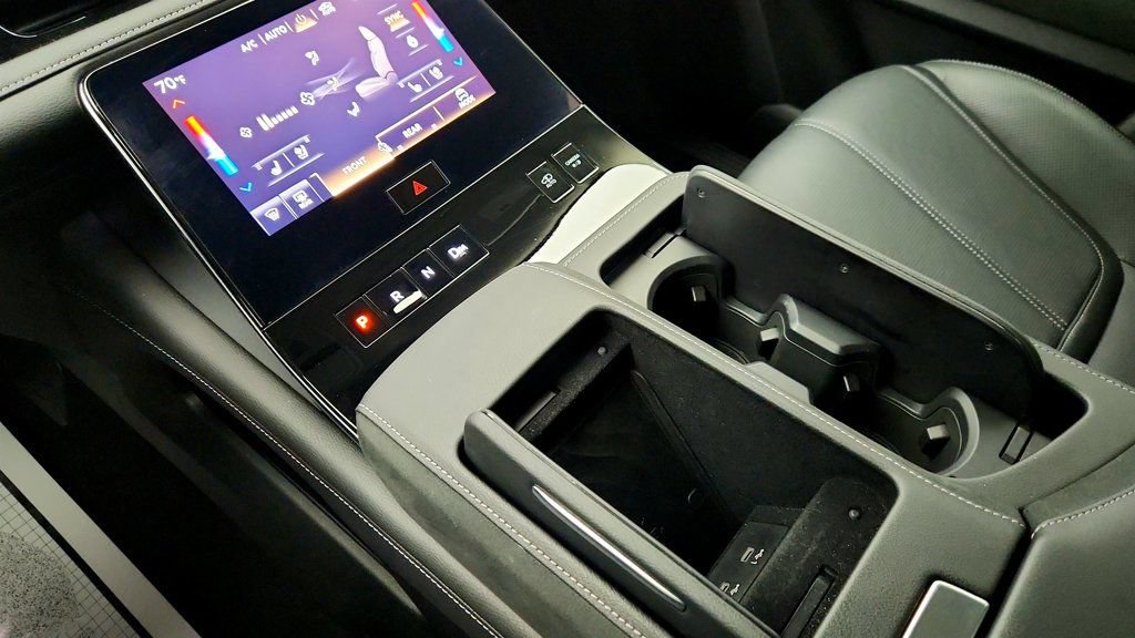 Used 2025 INFINITI QX80 Sensory w/ Premium Cargo Package AWD/4WD image 17