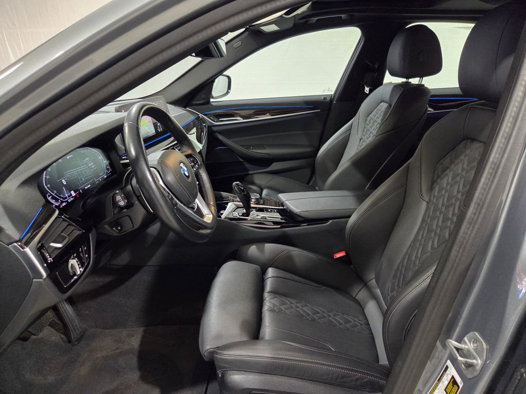 Used 2023 BMW 530e xDrive w/ Premium Package image 8
