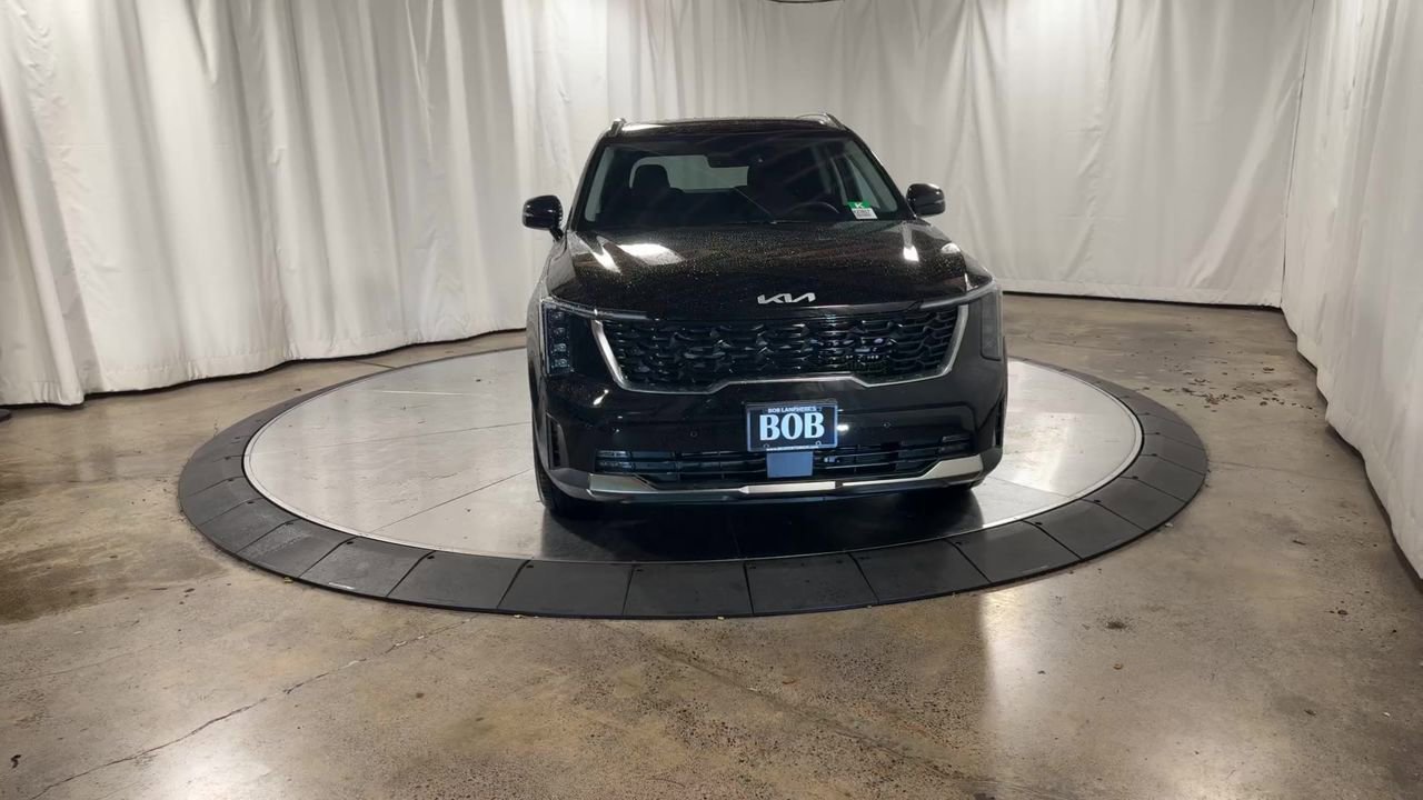 Certified 2025 Kia Sorento EX w/ EX Panoramic Sunroof Package AWD/4WD image 9