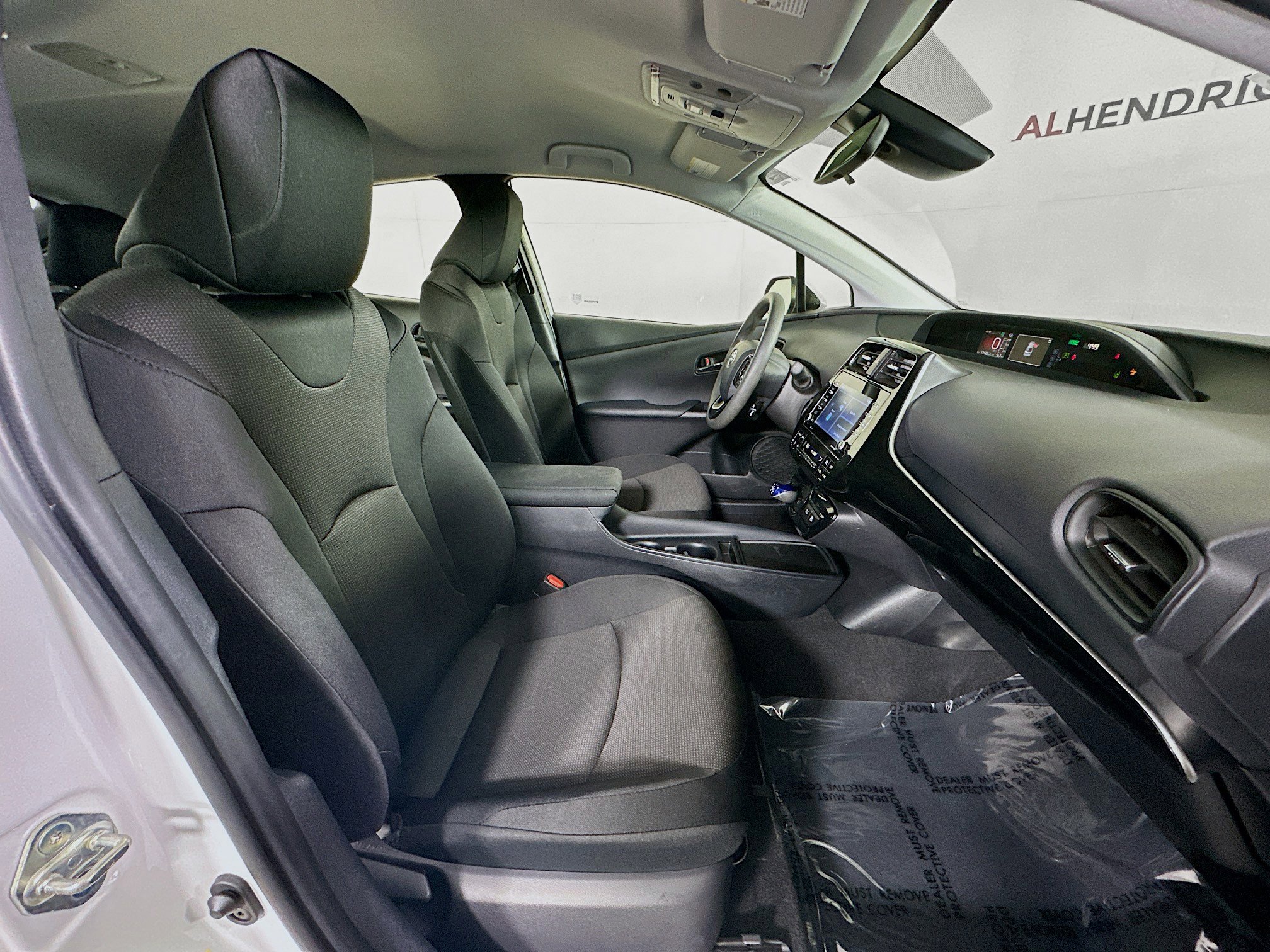 Used 2022 Toyota Prius L Eco image 28