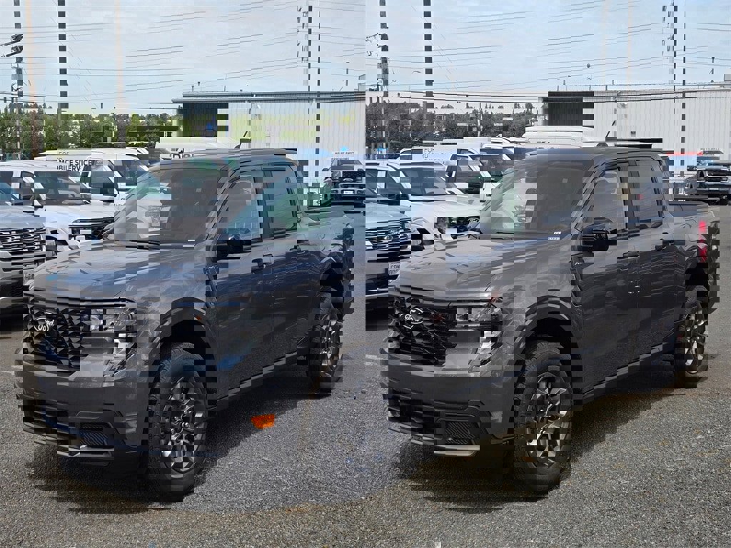 New 2025 Ford Maverick XLT w/ XLT Luxury Package