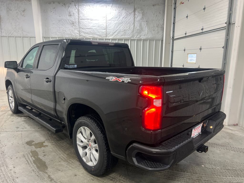 Used 2020 Chevrolet Silverado 1500 Custom w/ Custom Value Package image 18