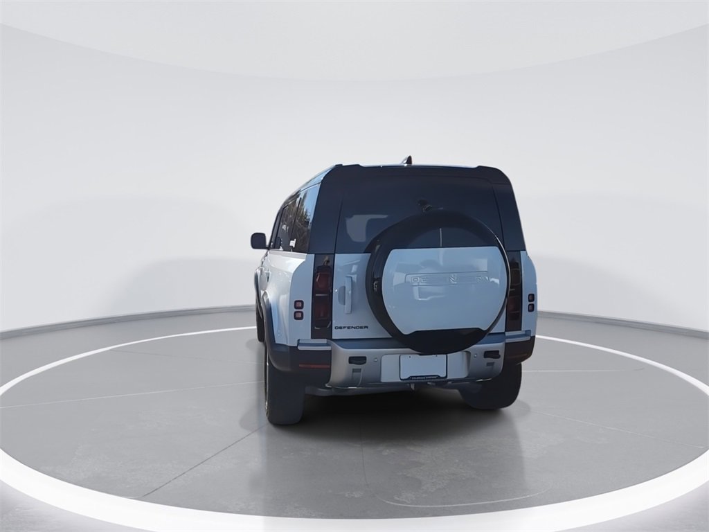 Used 2025 Land Rover Defender 110 S image 7