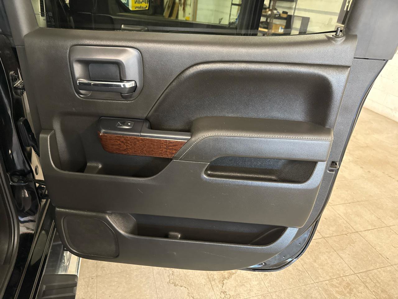 Used 2015 GMC Sierra 1500 SLT w/ SLT Crew Cab Value Package image 42