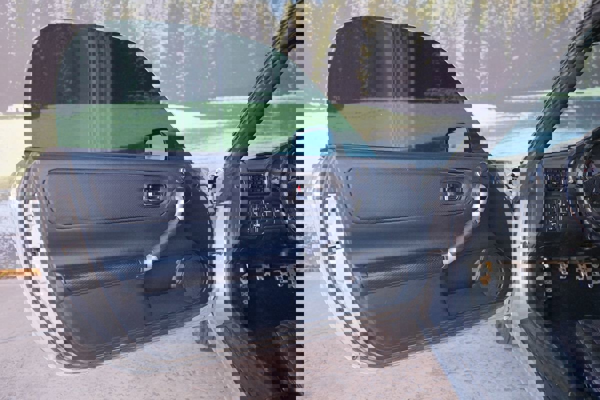 Used 2005 Toyota MR2 image 11