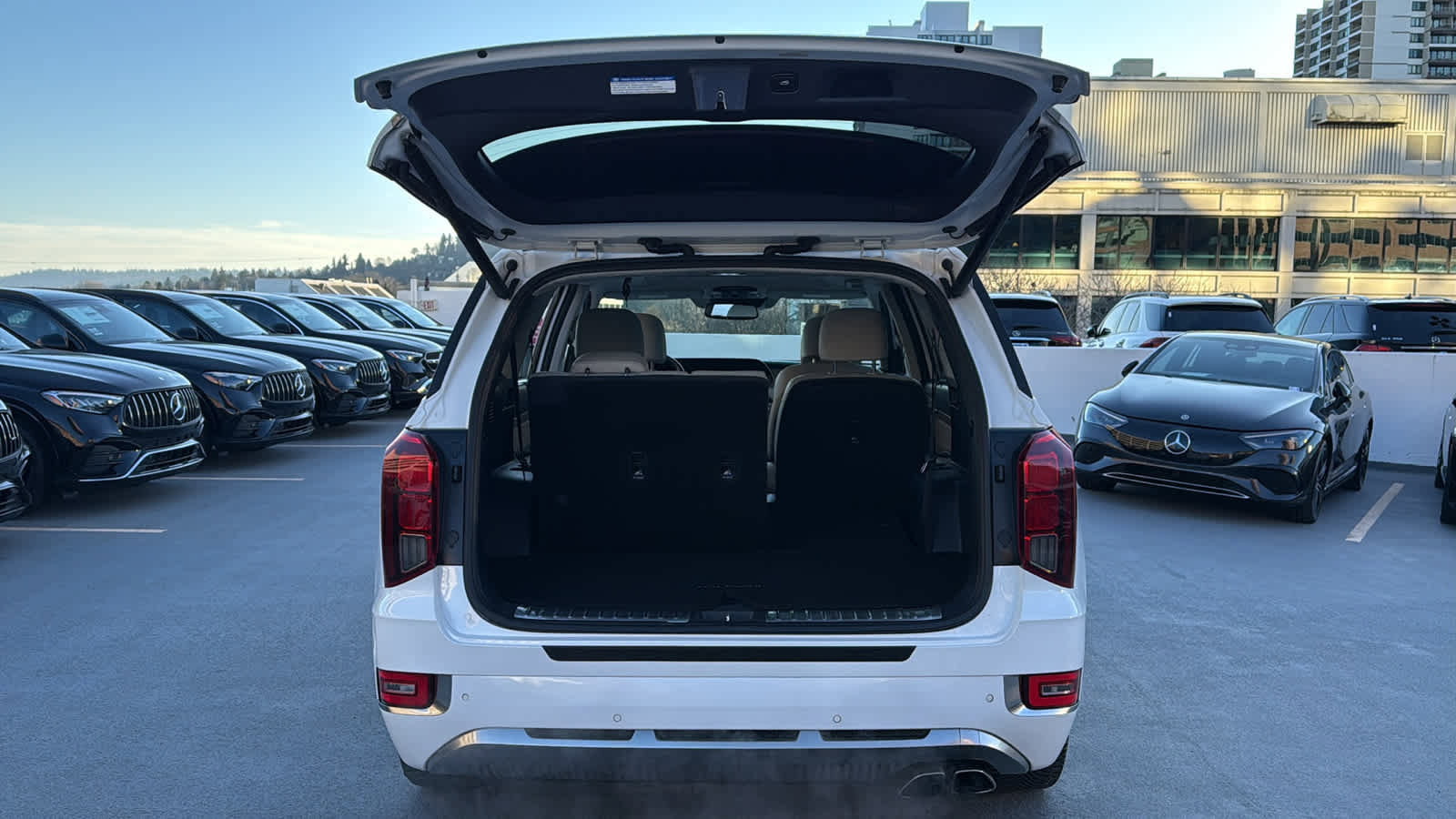 Used 2022 Hyundai Palisade Calligraphy w/ Cargo Package image 12