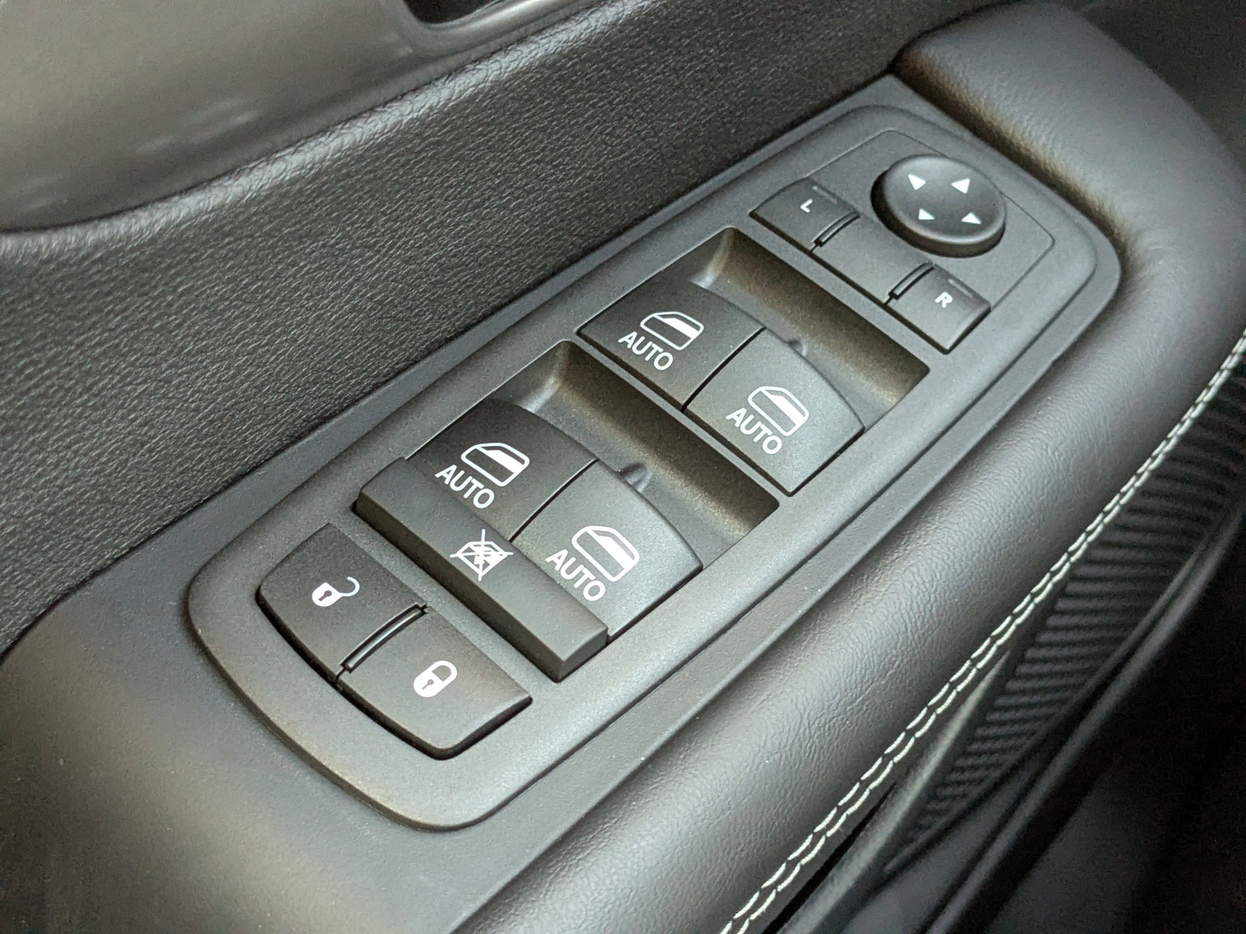 New 2026 Chrysler Voyager LX image 22