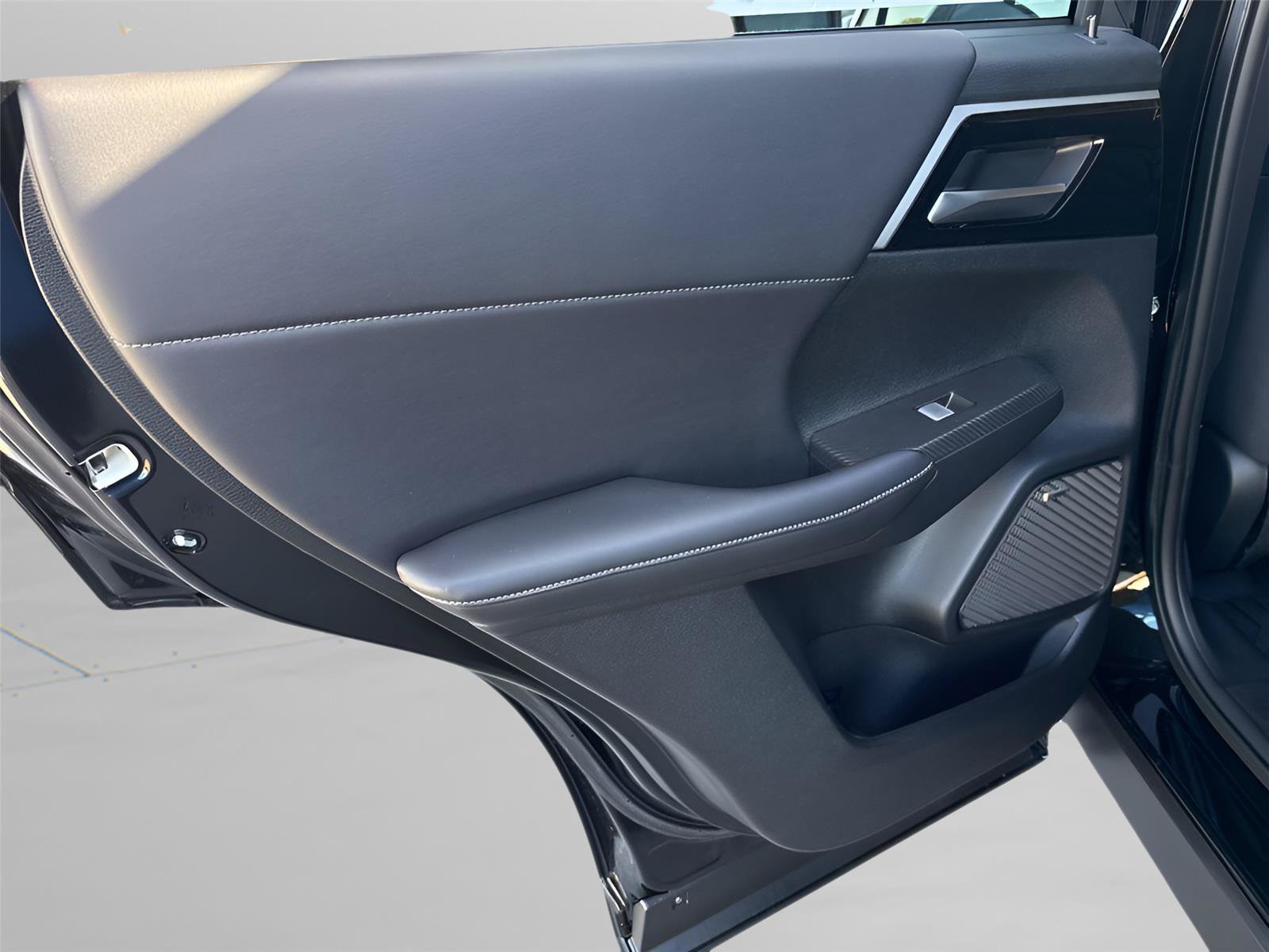 New 2026 Mitsubishi Outlander SE FWD image 30