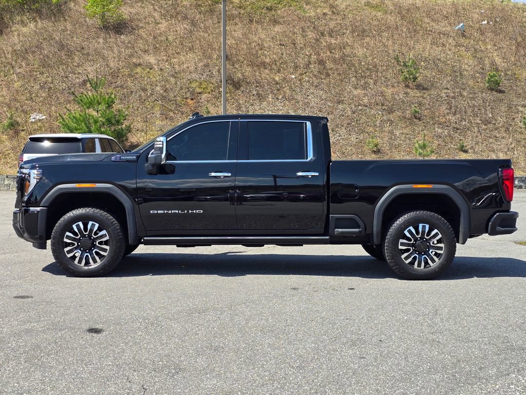 Used 2025 GMC Sierra 2500 Denali Ultimate image 16