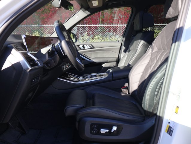 Used 2026 BMW X5 xDrive50e AWD/4WD image 21