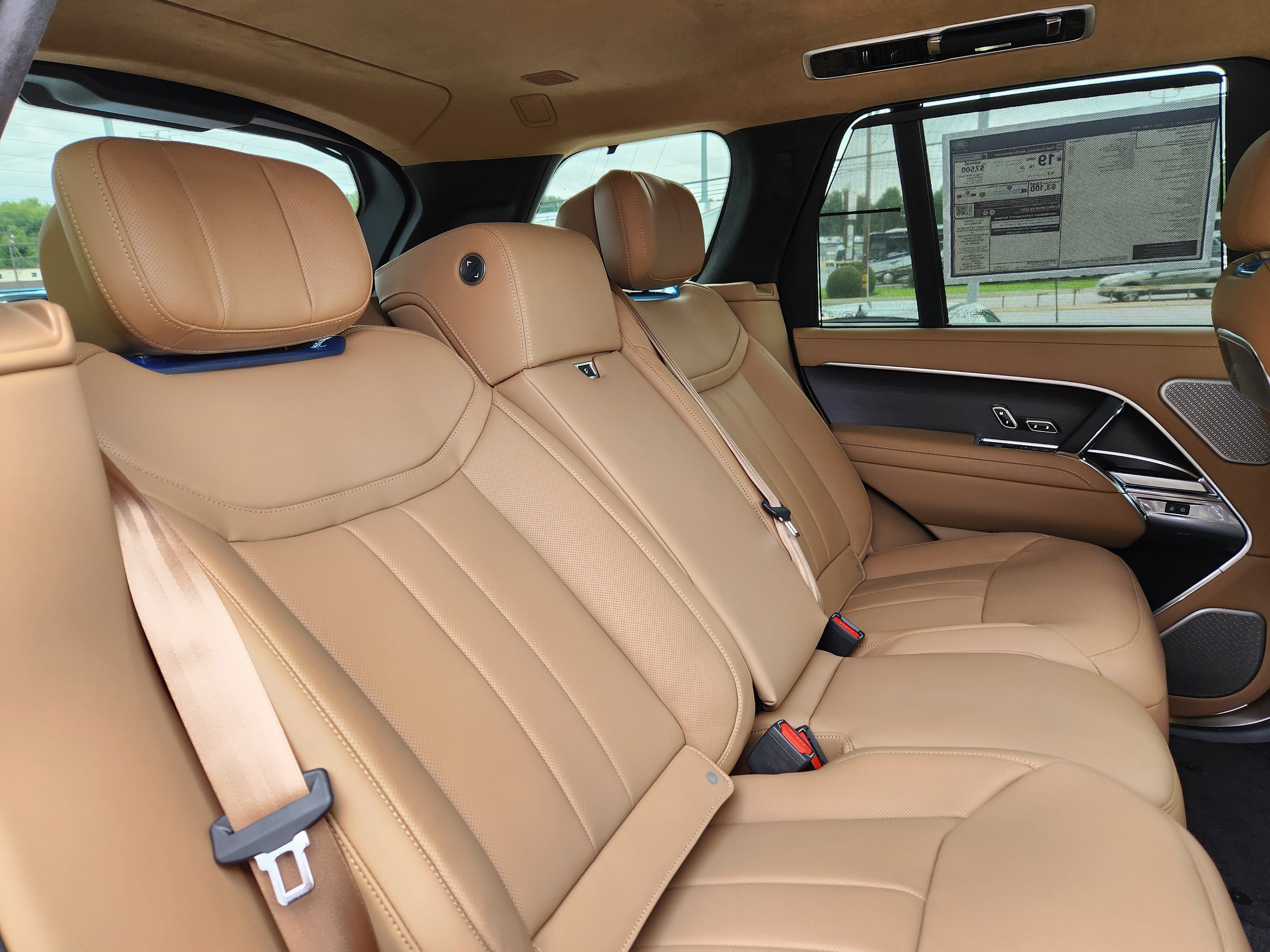 New 2027 Land Rover Range Rover Autobiography AWD/4WD image 11