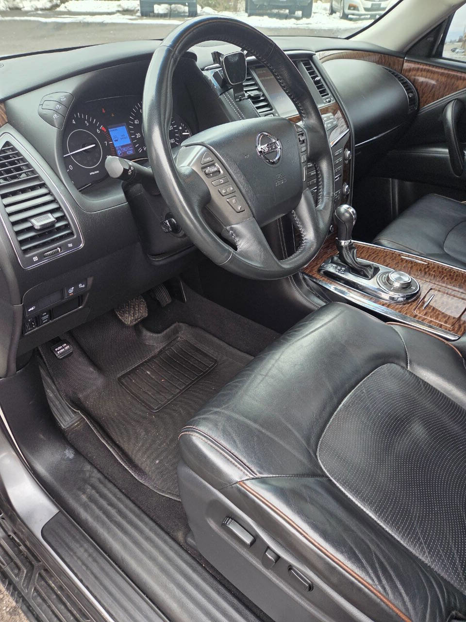 Used 2017 Nissan Armada Platinum image 22