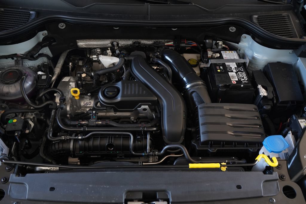 New 2026 Volkswagen Taos SE AWD/4WD image 12