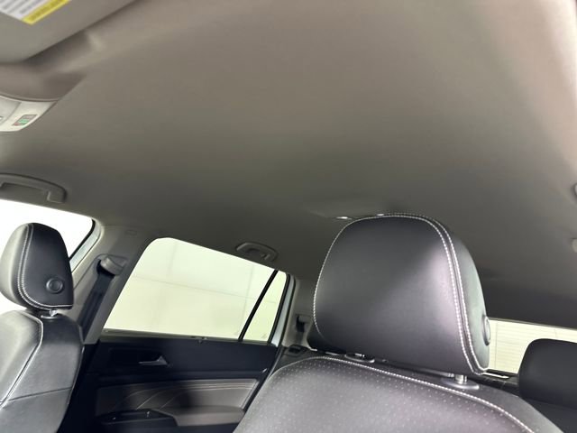 Used 2023 Volkswagen Atlas SE image 12