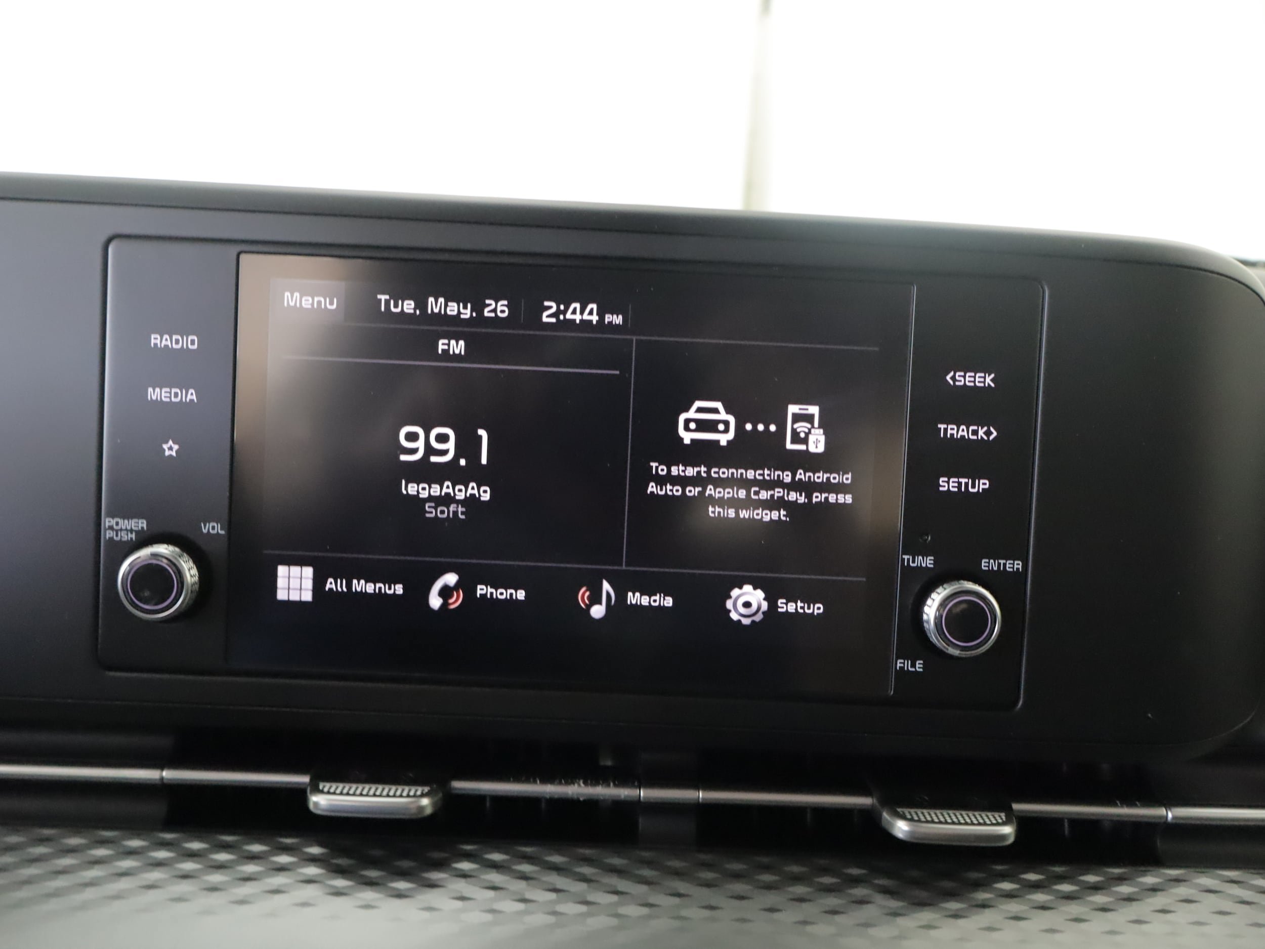 Used 2024 Kia Carnival LX FWD image 11