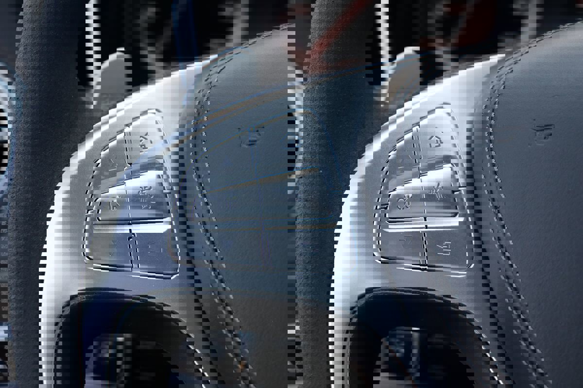 Used 2015 Mercedes-Benz S 63 AMG 4MATIC Sedan w/ Driver Assistance Package image 22