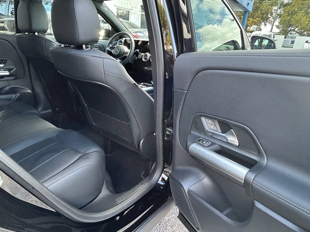 Used 2025 Mercedes-Benz GLA 250 4MATIC image 36