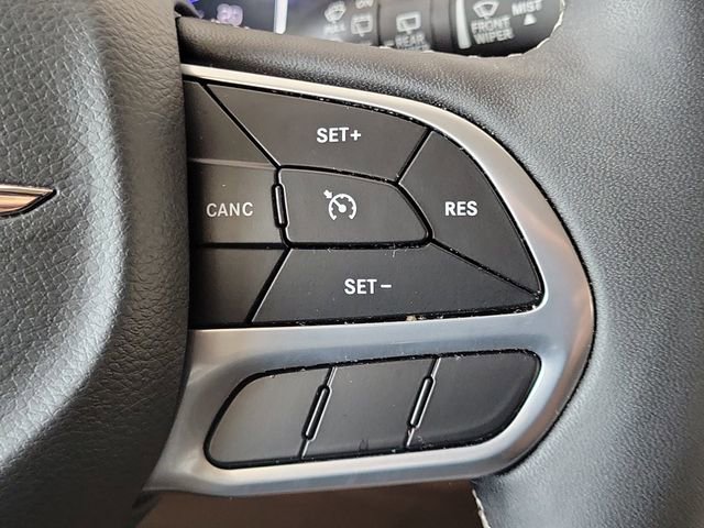 Used 2024 Chrysler Voyager LX image 25