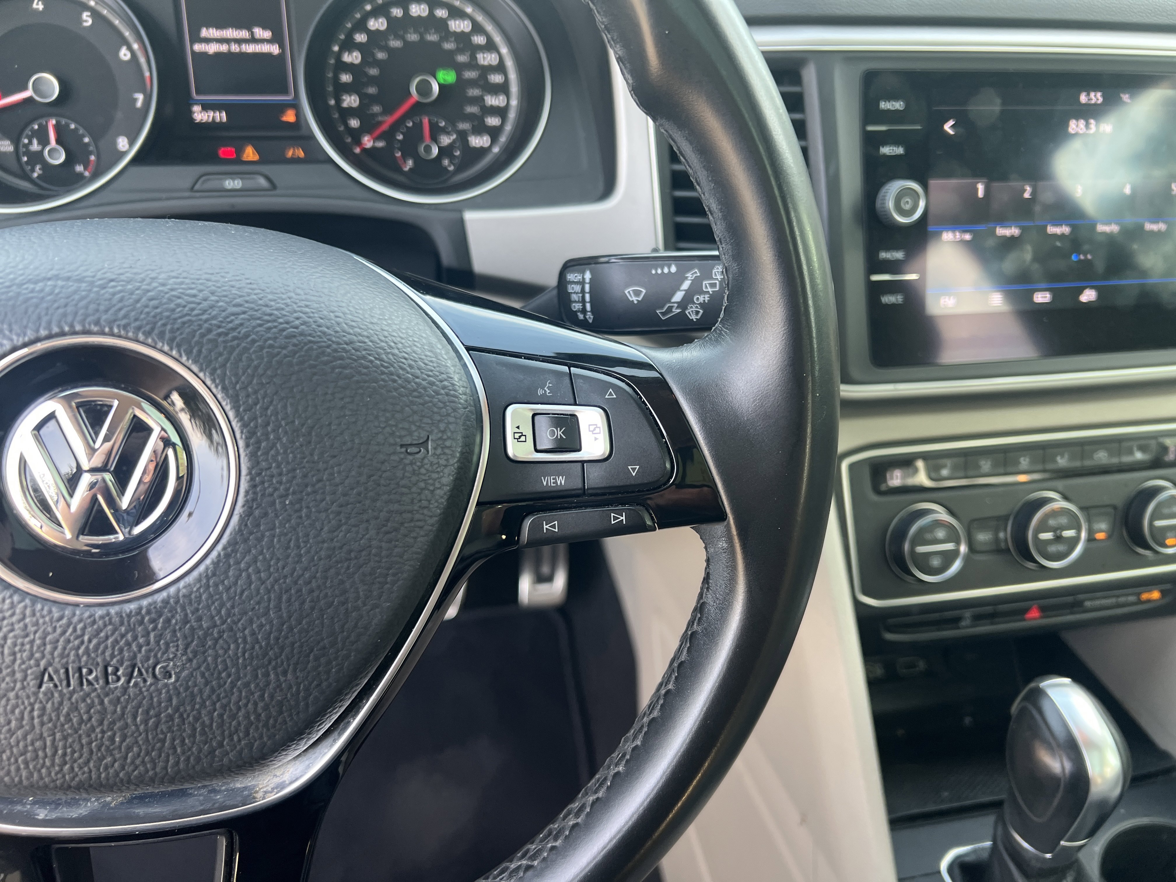 Used 2019 Volkswagen Atlas SE w/ Panoramic Sunroof Package FWD image 18
