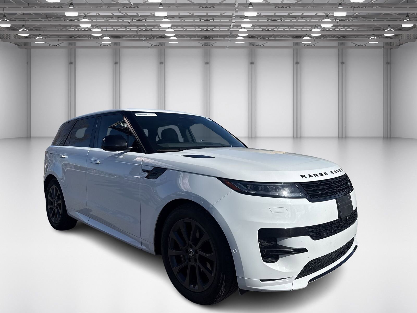 Used 2024 Land Rover Range Rover Sport Dynamic SE image 3