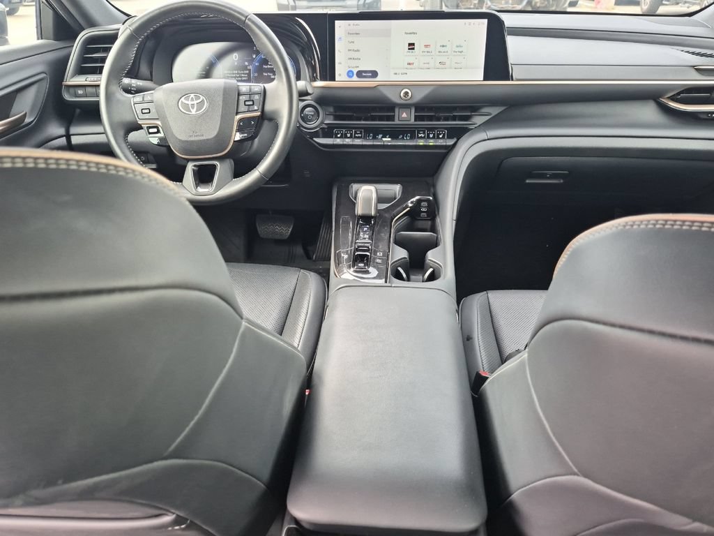 Certified 2025 Toyota Crown AWD/4WD image 13