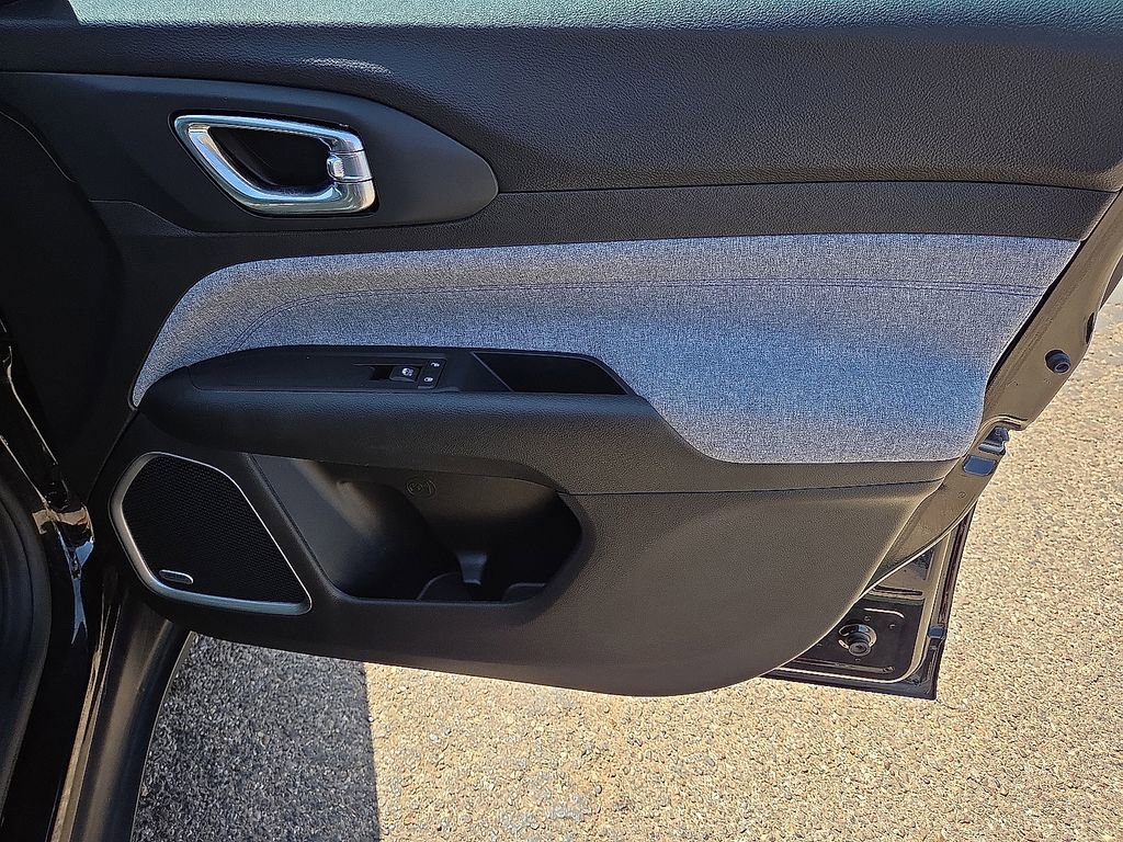 Used 2022 Jeep Compass Latitude w/ Sun and Sound Group image 15