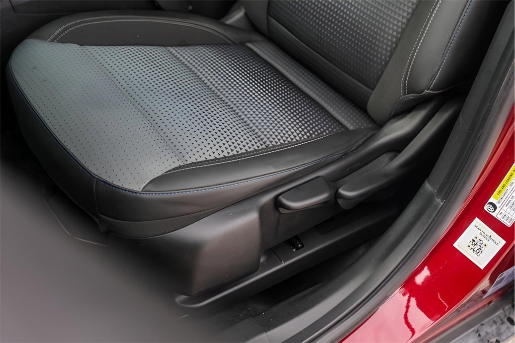 Used 2024 Chevrolet Trax LT w/ Driver Confidence Package image 11