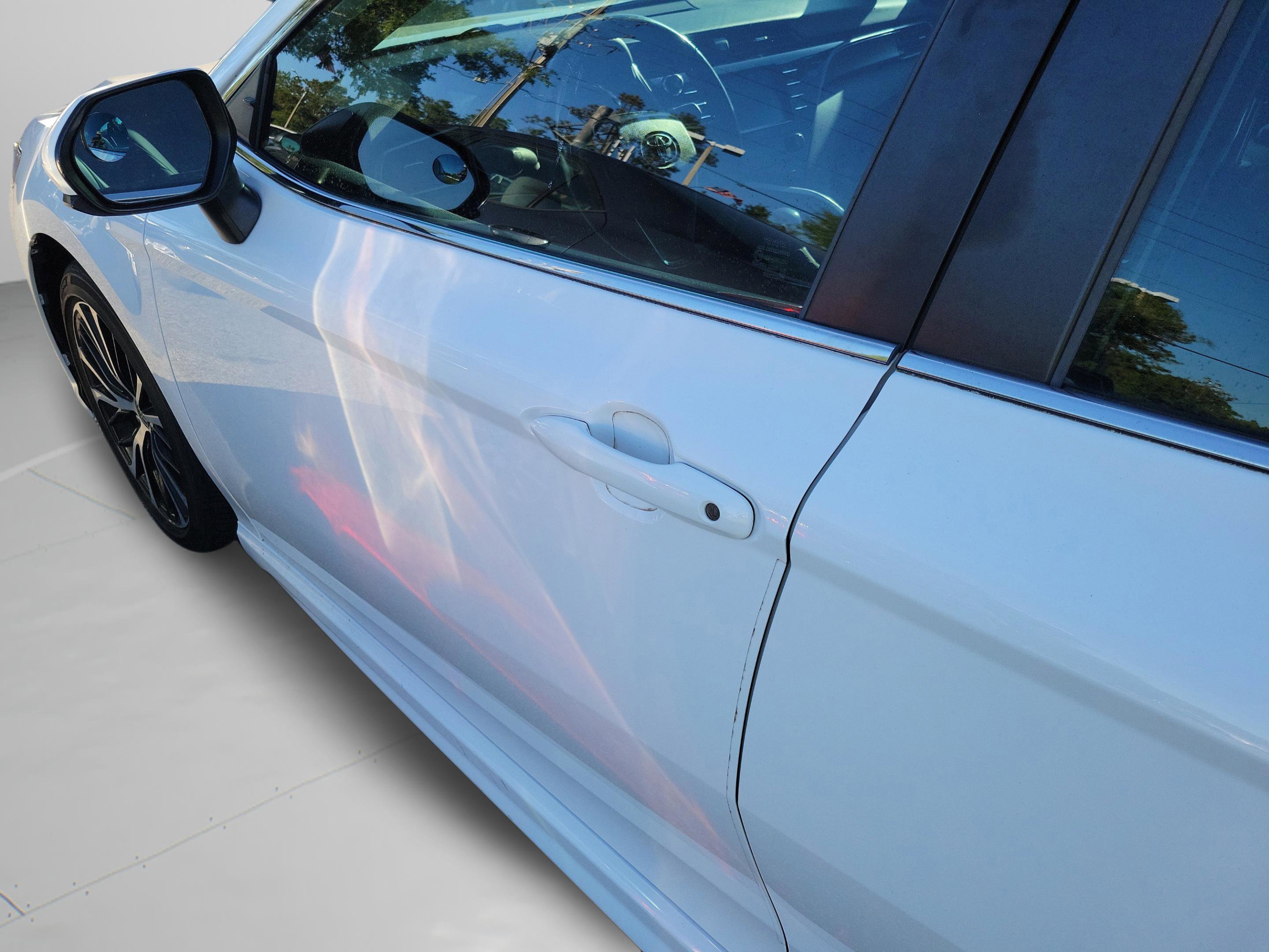 Used 2020 Toyota Camry SE image 28