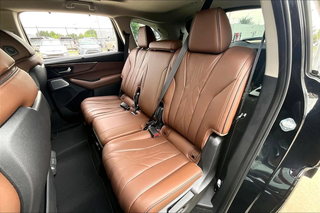 Certified 2025 Acura MDX SH-AWD w/ Advance Package image 31