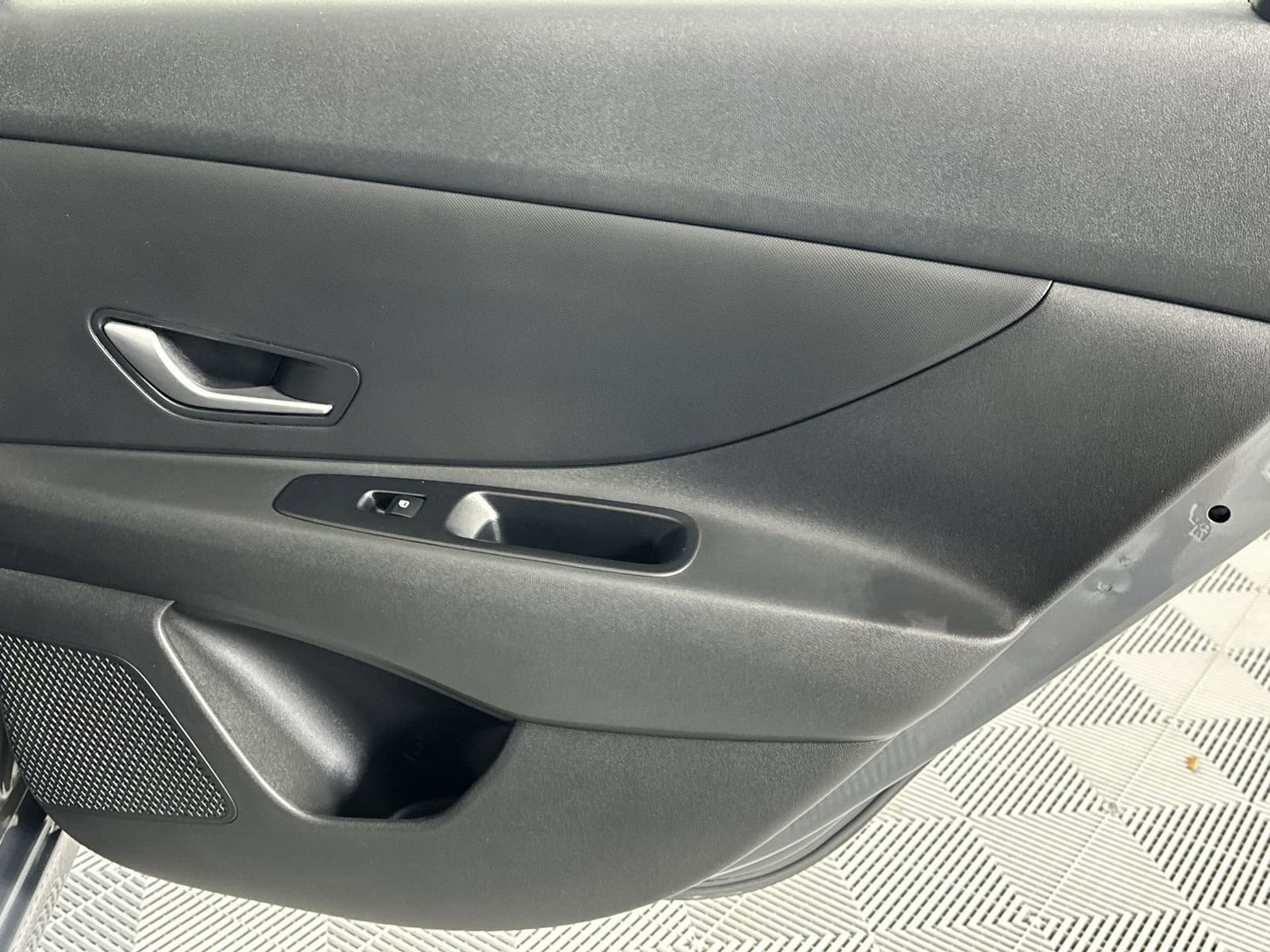 Used 2024 Hyundai Elantra SEL FWD image 32