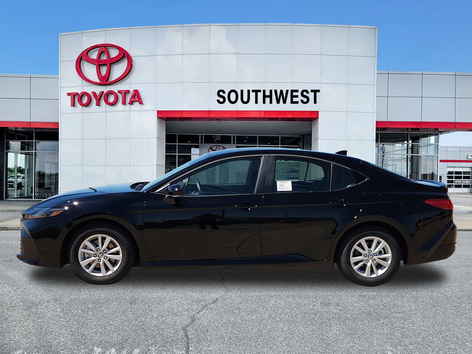 New 2026 Toyota Camry LE w/ Convenience Package image 3