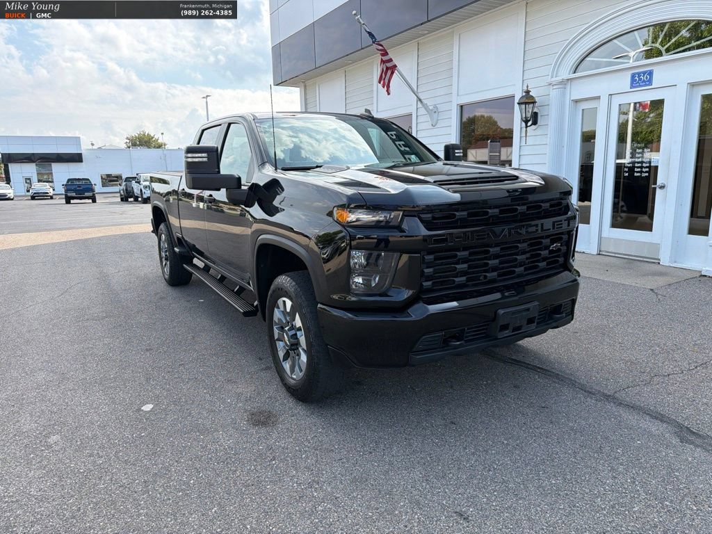 Used 2022 Chevrolet Silverado 2500 Custom w/ Custom Value Package AWD/4WD image 3