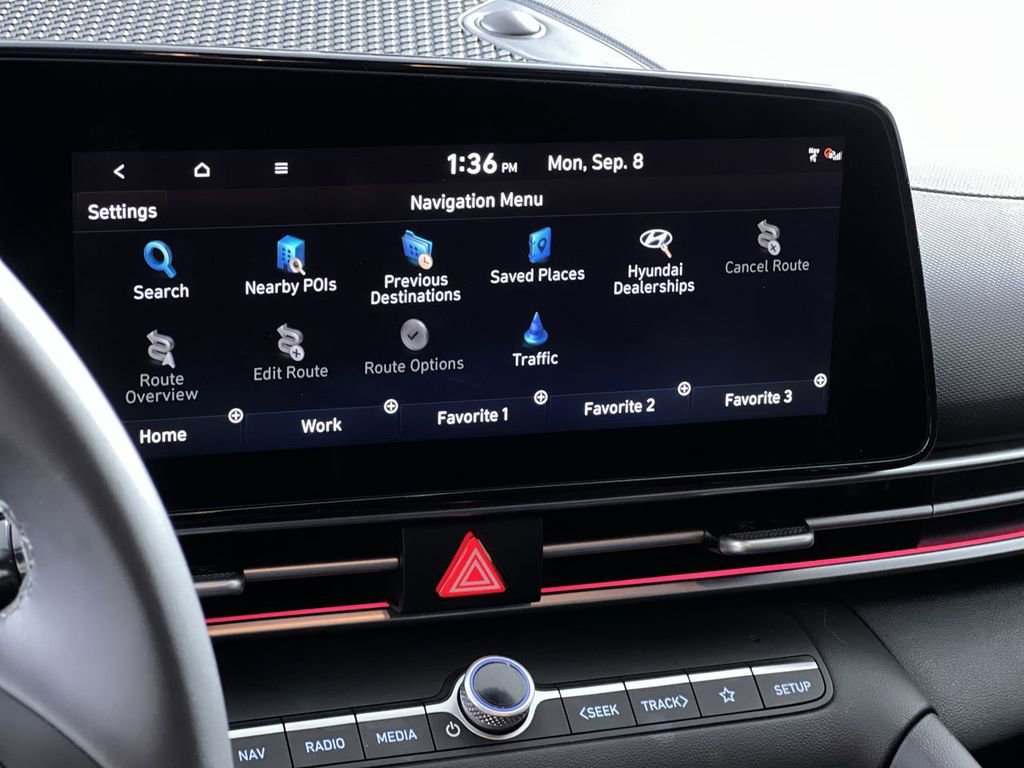 Used 2025 Hyundai Elantra SEL image 20