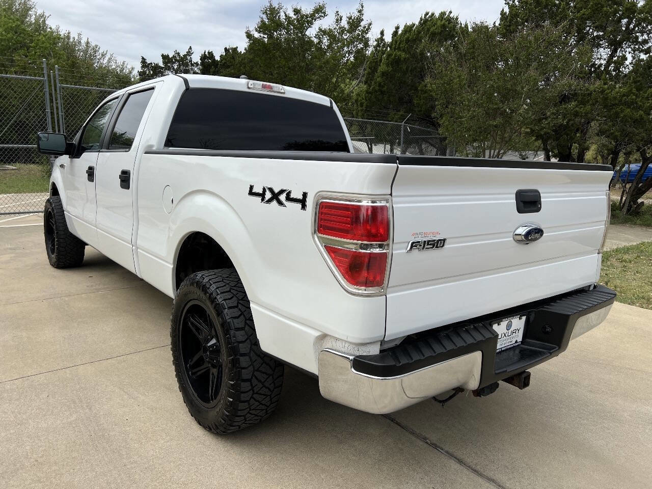 Used 2013 Ford F150 XLT w/ Trailer Tow Pkg image 10
