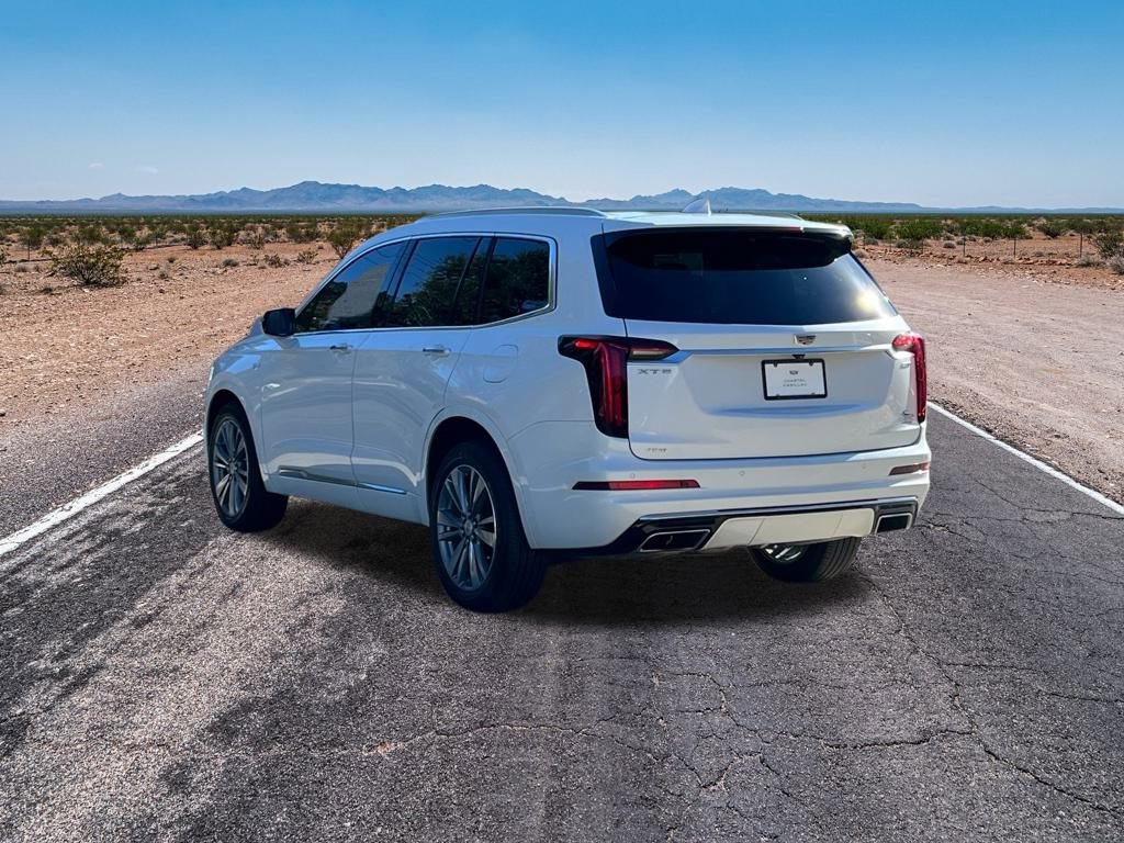 Used 2022 Cadillac XT6 Premium Luxury image 15