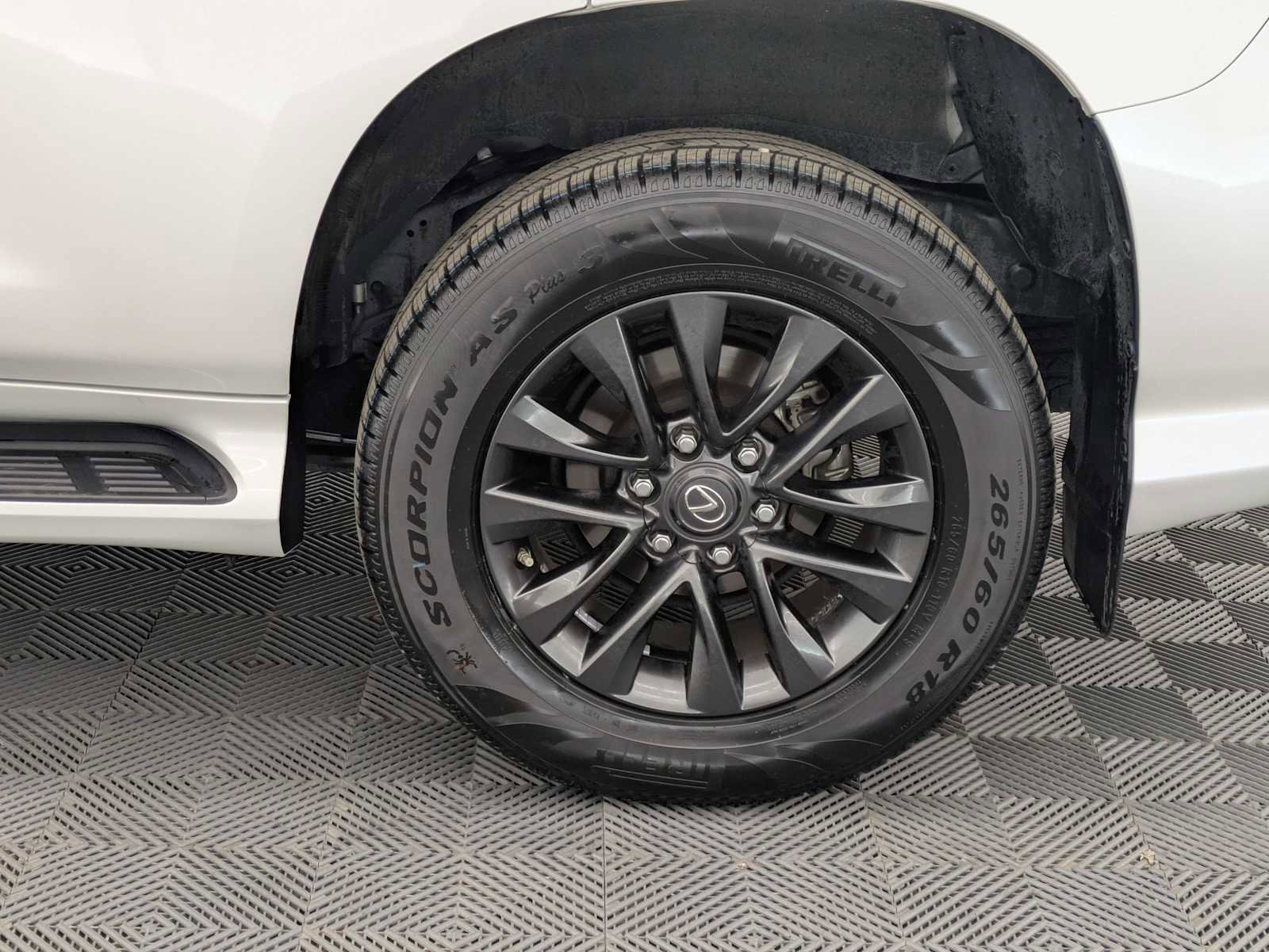 Used 2023 Lexus GX 460 Premium w/ Premium Package AWD/4WD image 13