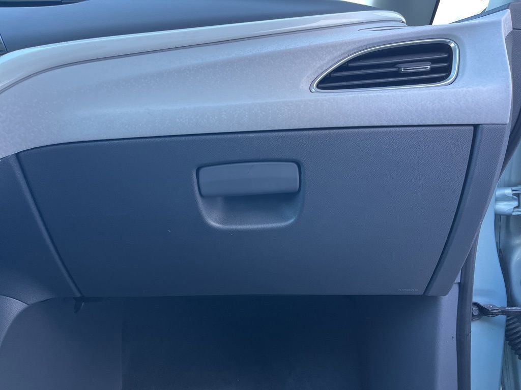 Used 2019 Chevrolet Bolt Premier w/ Infotainment Package image 21