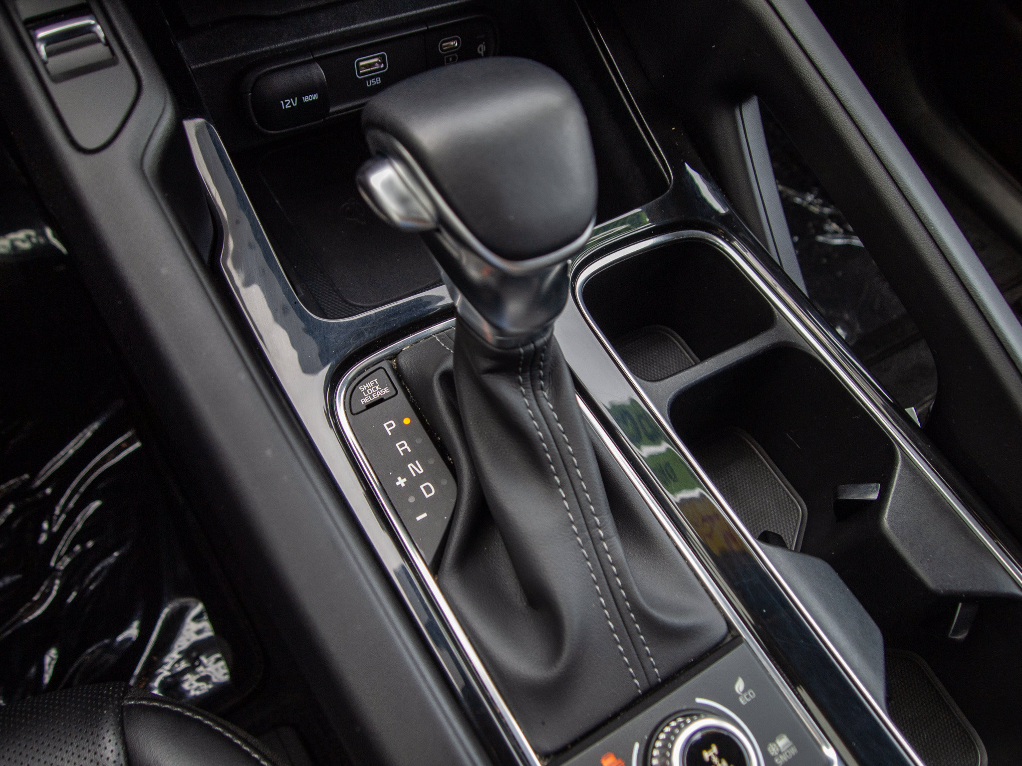 Used 2025 Kia Telluride S AWD/4WD image 19