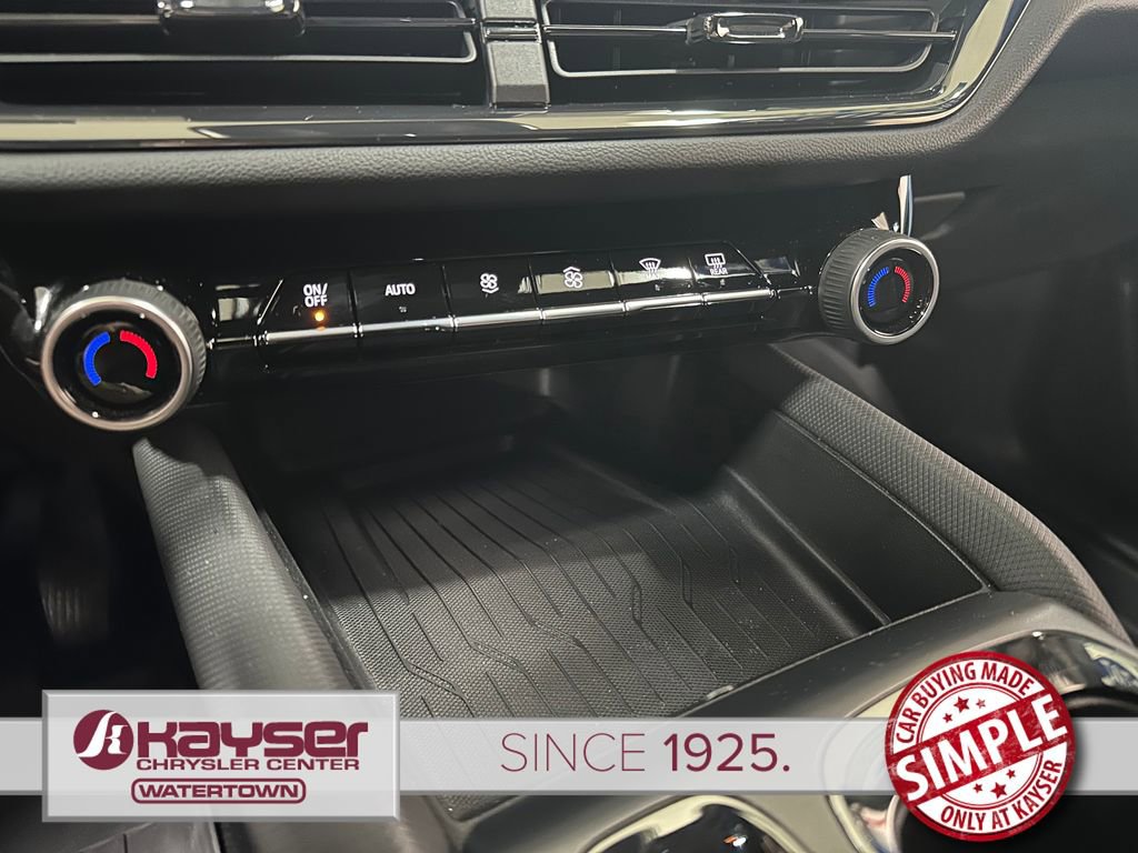 Used 2024 Chevrolet Equinox EV RS image 25