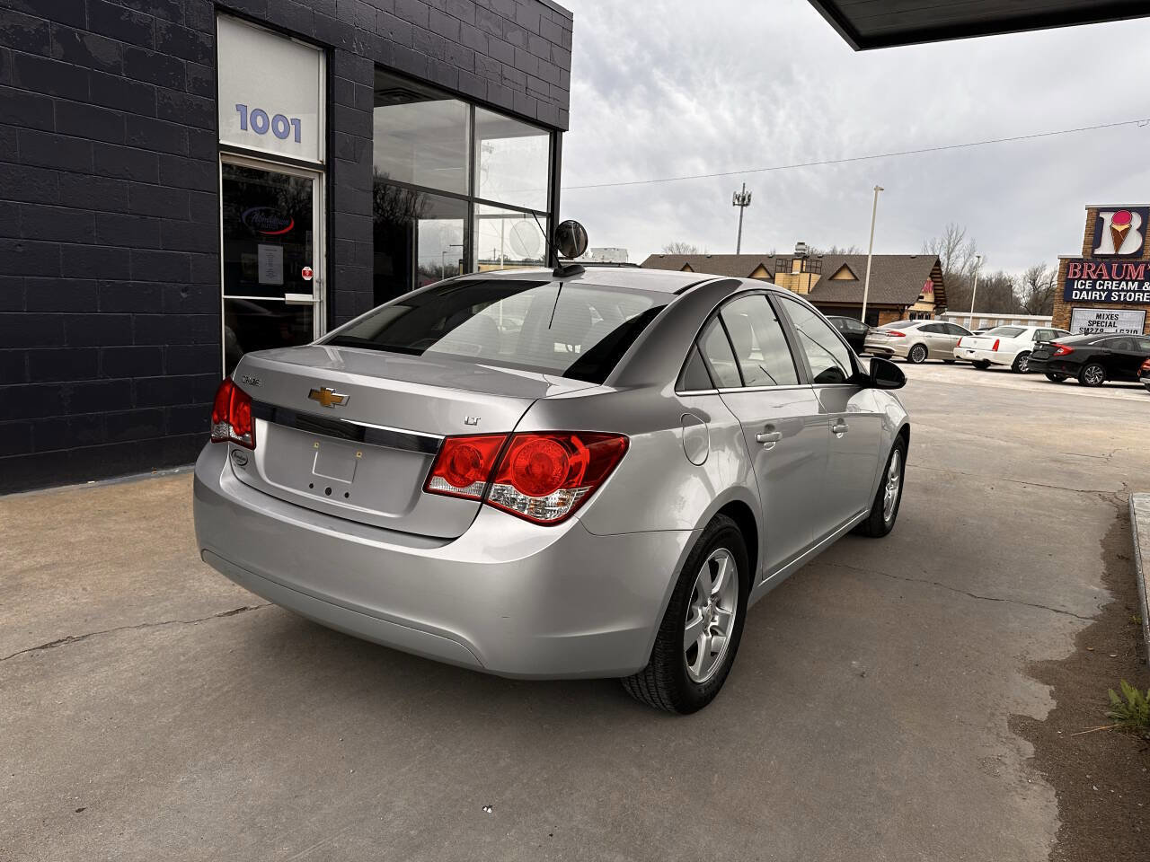 Used 2016 Chevrolet Cruze LT image 8