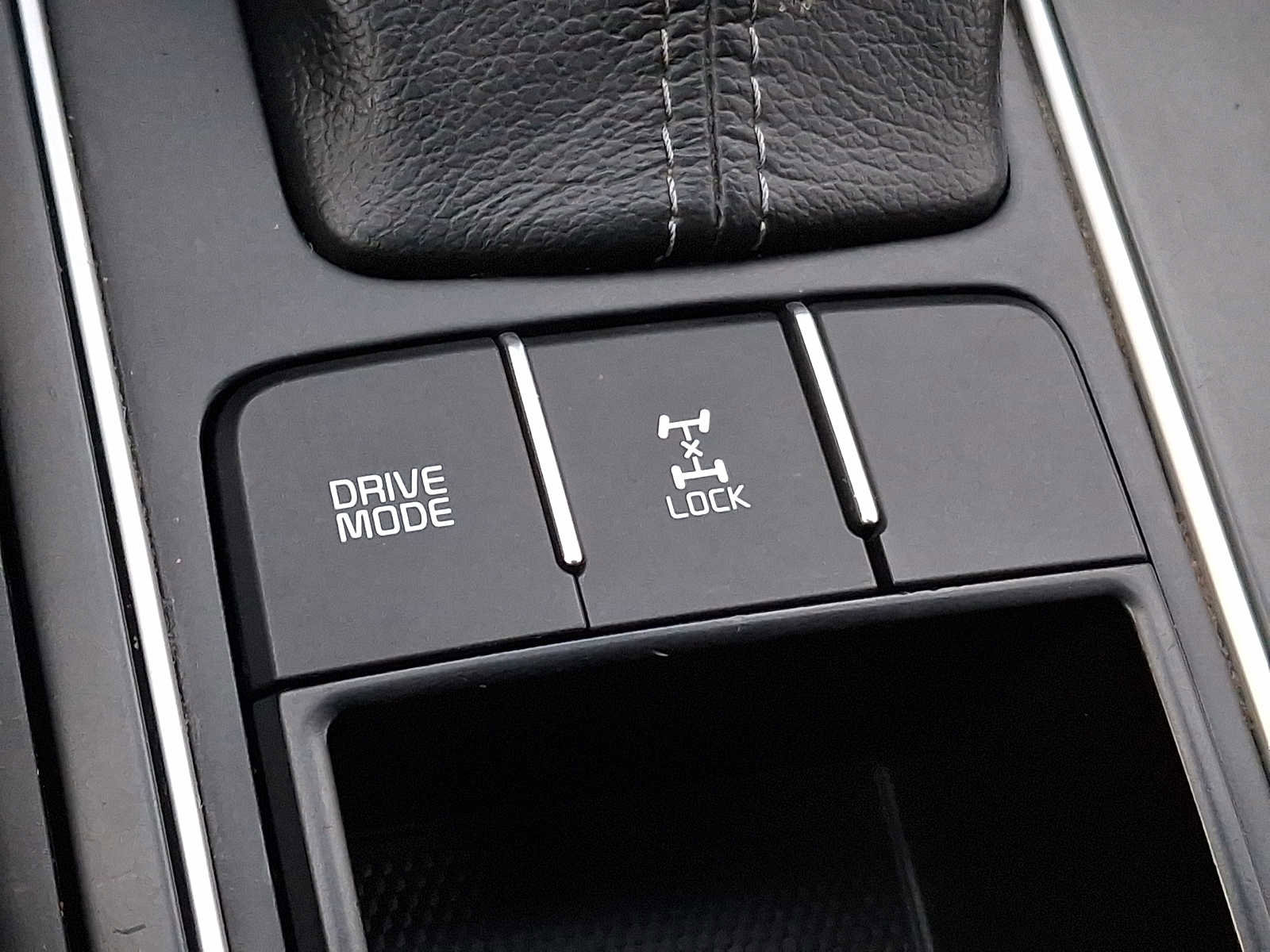 Used 2019 Kia Sorento LX image 19