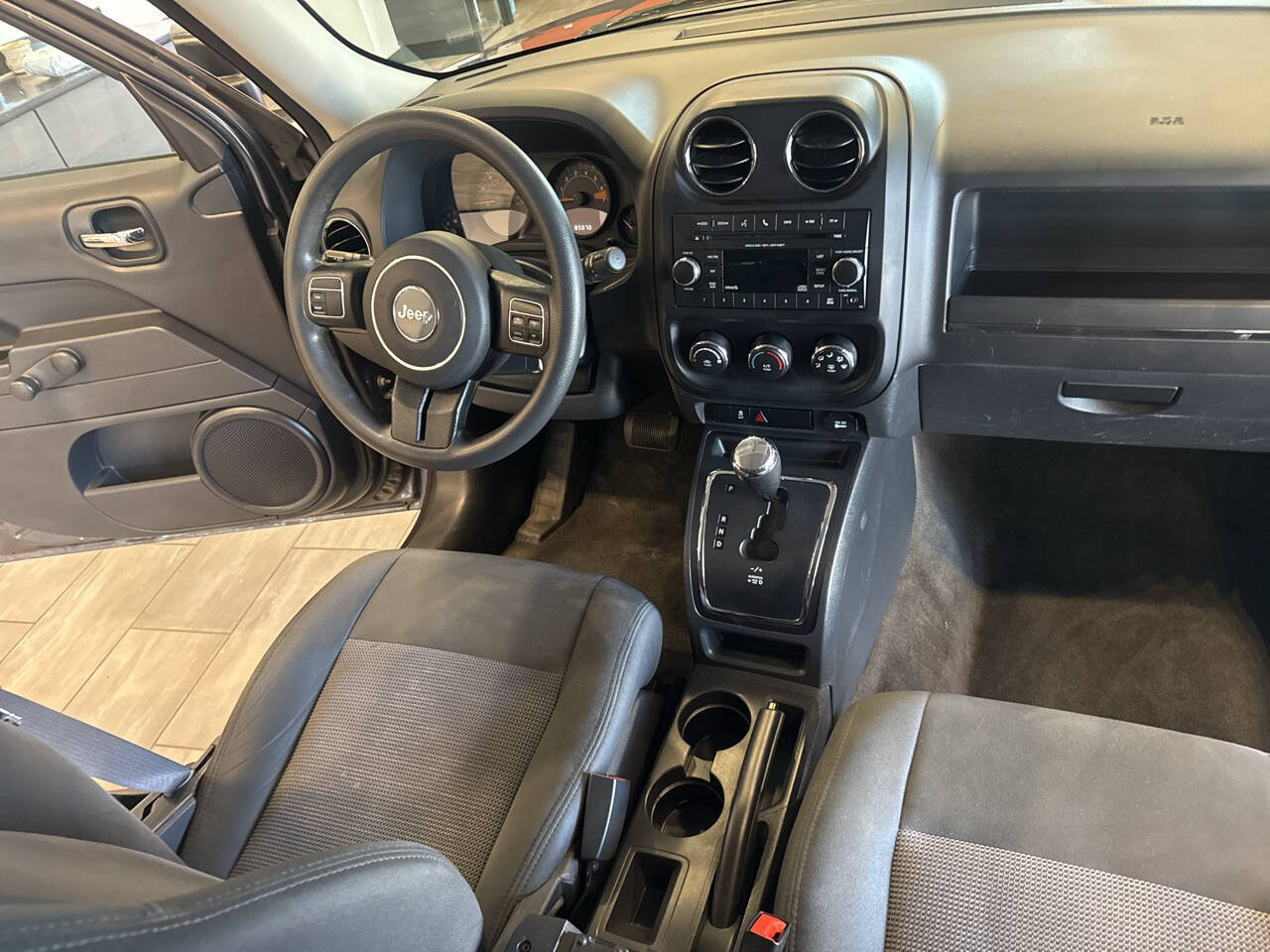 Used 2016 Jeep Patriot Sport FWD image 24