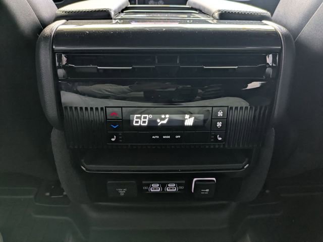 Used 2024 Jeep Wagoneer 4WD w/ Convenience Group I image 26