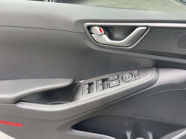 Used 2020 Hyundai Ioniq SE FWD image 17