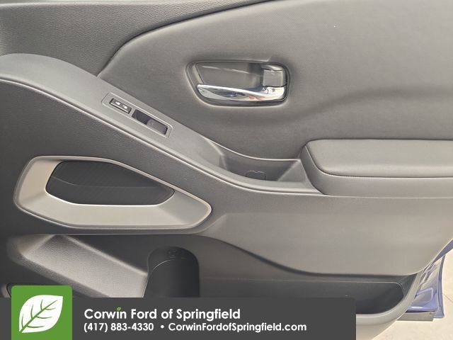 Used 2022 Nissan Frontier SV image 11