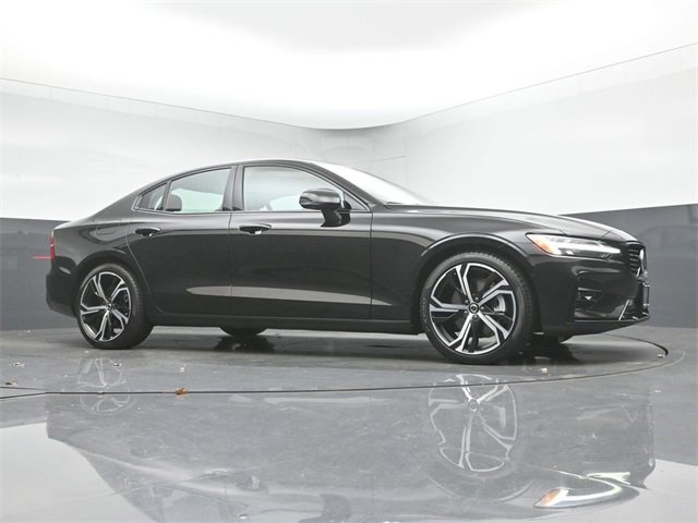 Used 2024 Volvo S60 B5 Ultimate image 35