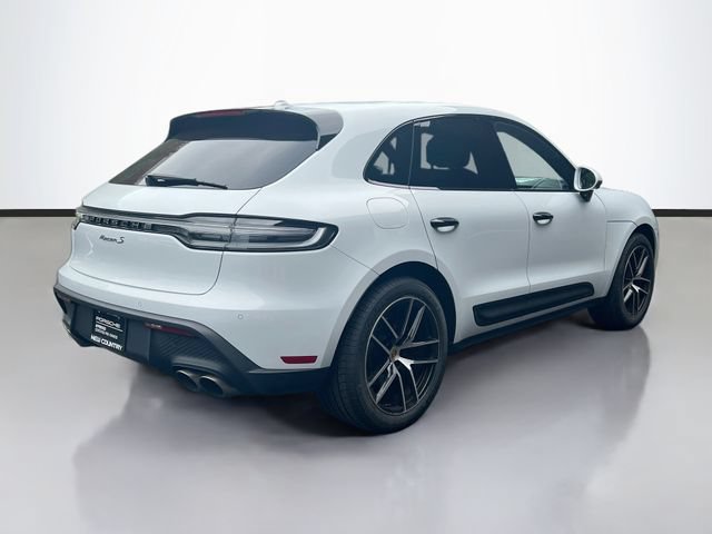 Certified 2023 Porsche Macan S AWD/4WD image 7