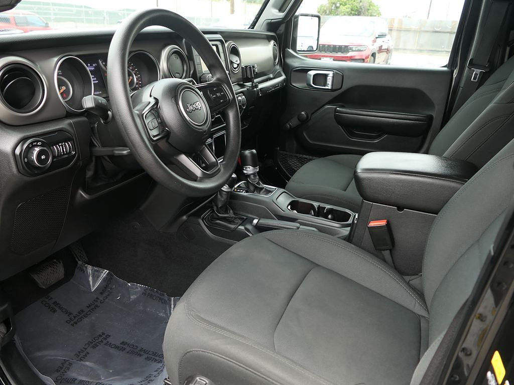 Used 2021 Jeep Wrangler Unlimited Sport AWD/4WD image 11
