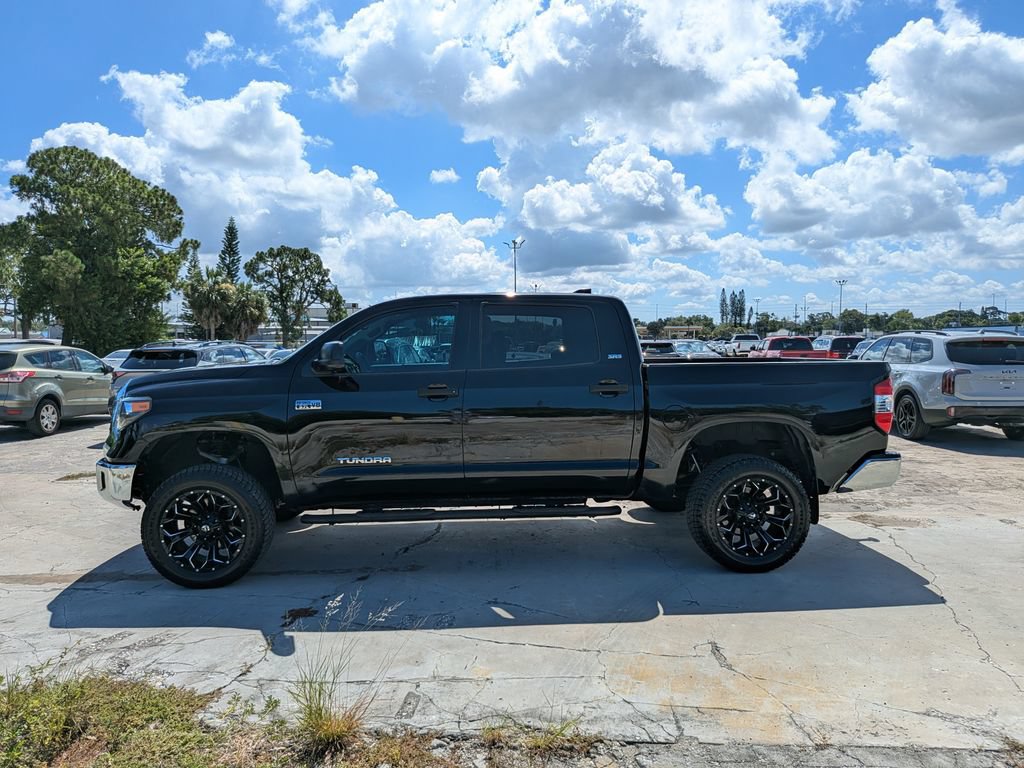 Used 2021 Toyota Tundra SR5 w/ SR5 Leather Package RWD image 5